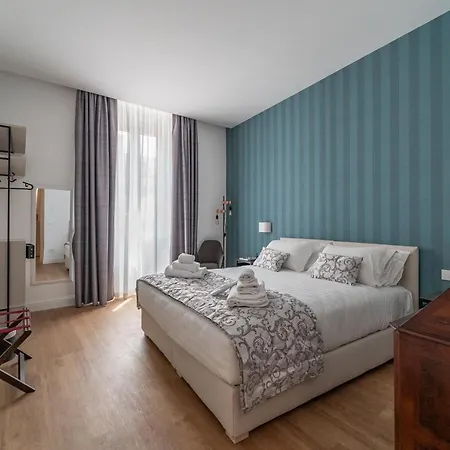 Nuances The Colosseum Apartment