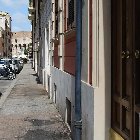 Nuances The Colosseum روما