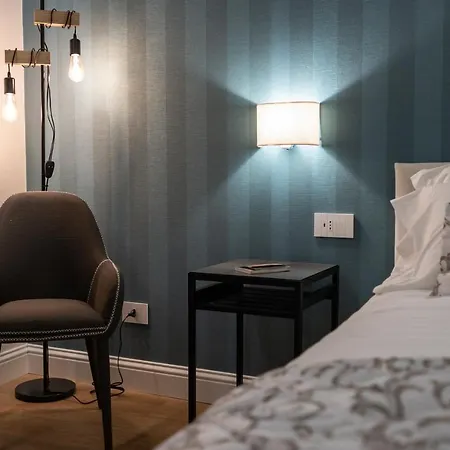 Nuances The Colosseum *